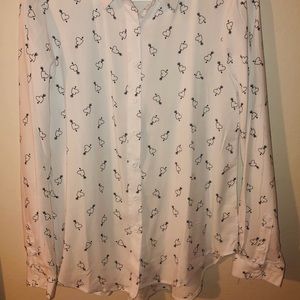 Women’s buttoned shirt